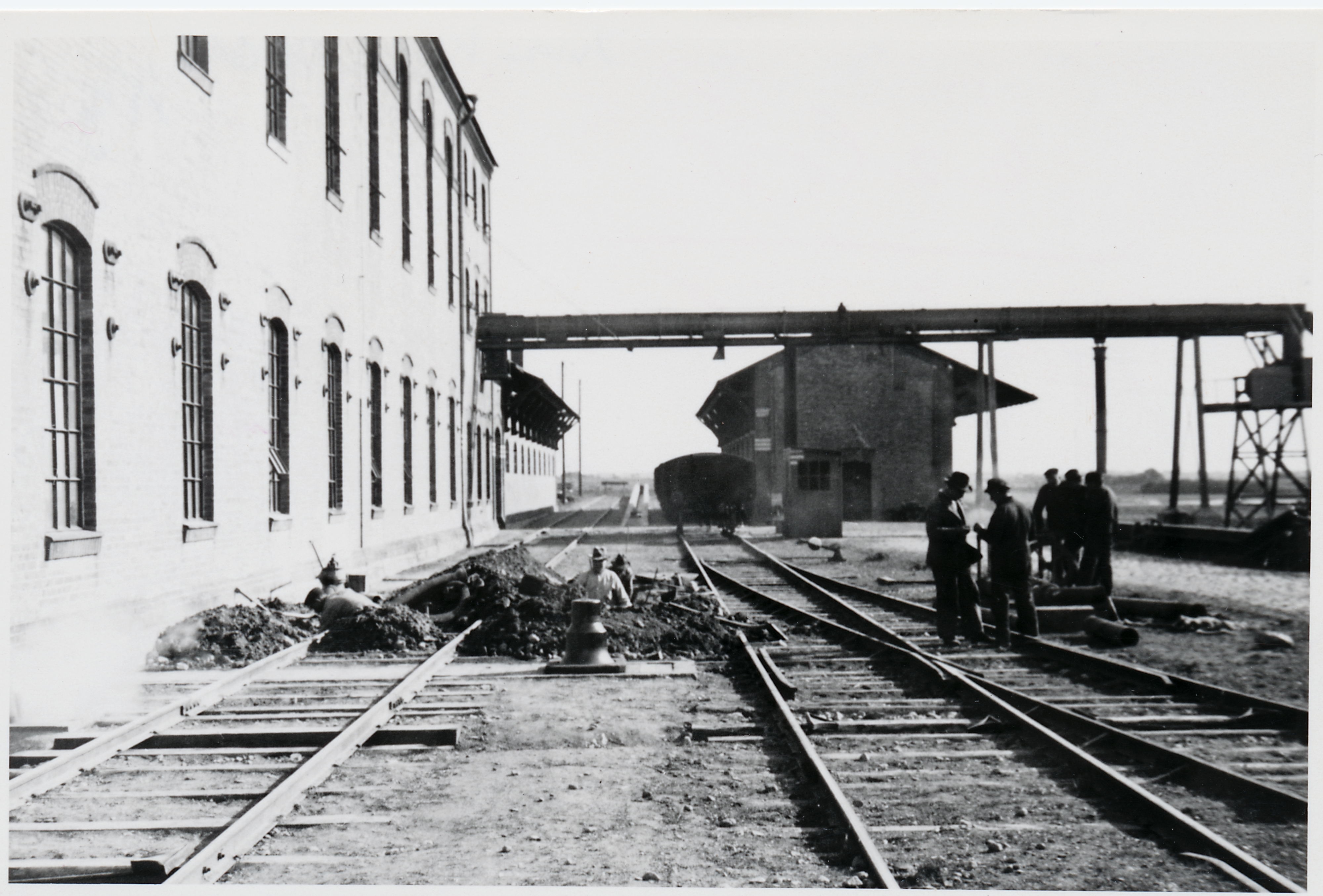 Järnvägsspår vid saftfabriken i Eslöv 1930-tal. Källa: digitaltmuseum.se.