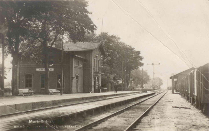 Marieholms station c:a &aring;r 1930.