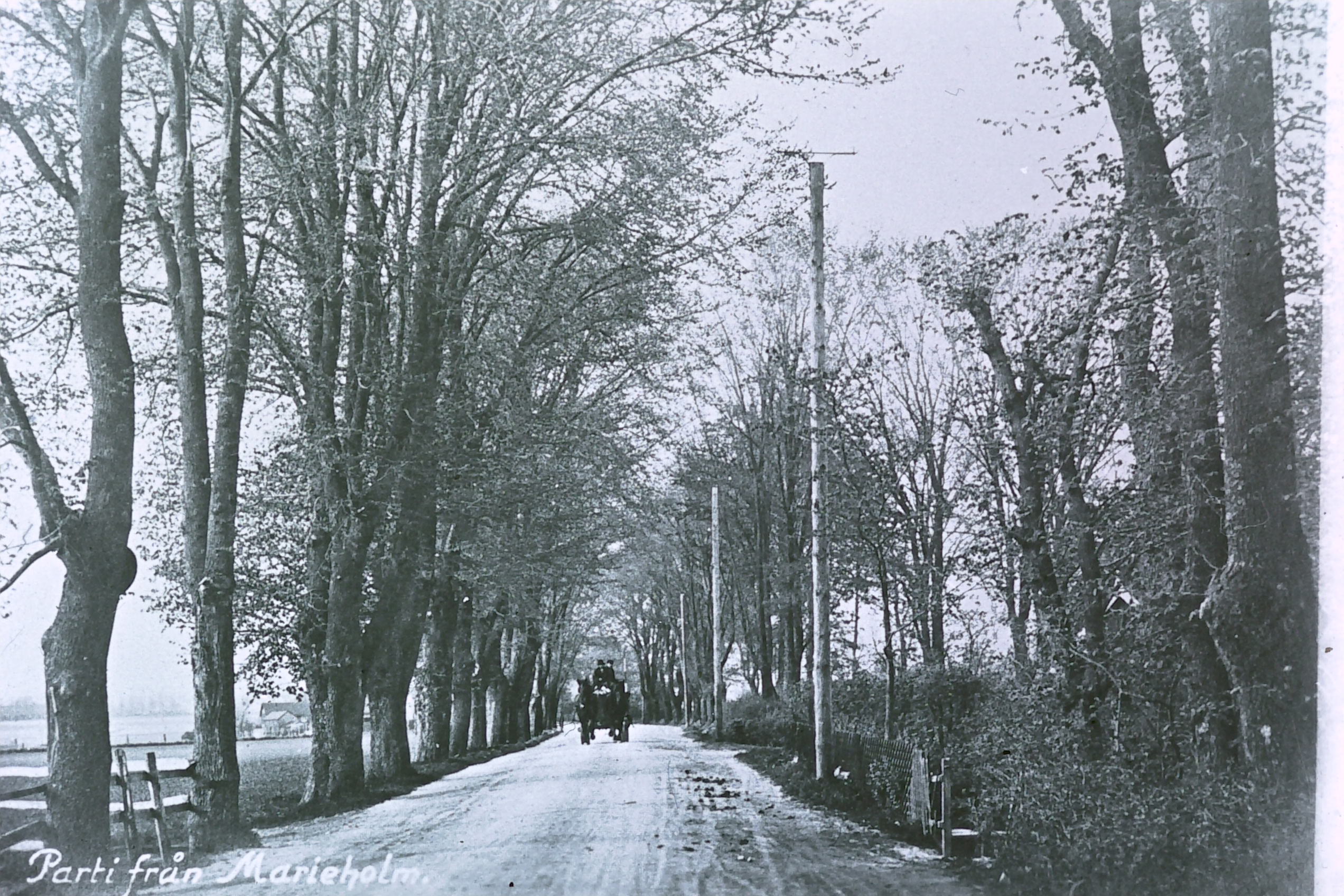 Kvarngatan 1910 sett från Gästgiveriet mot järnvägen.
