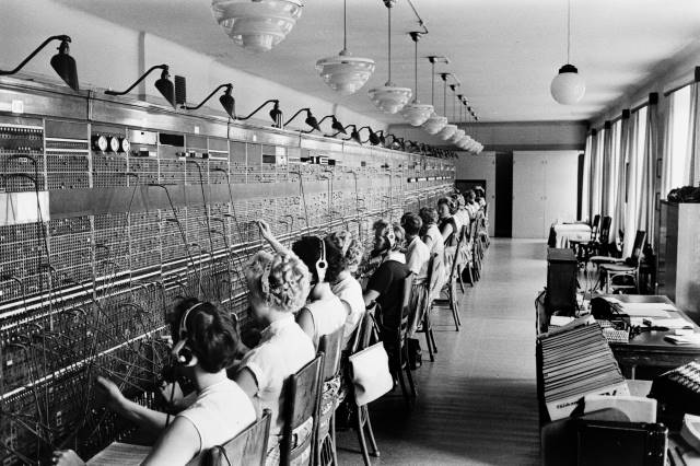Telefonister på Telefonstationen på Storgatan, 1960-tal. K.G.Pressfoto.