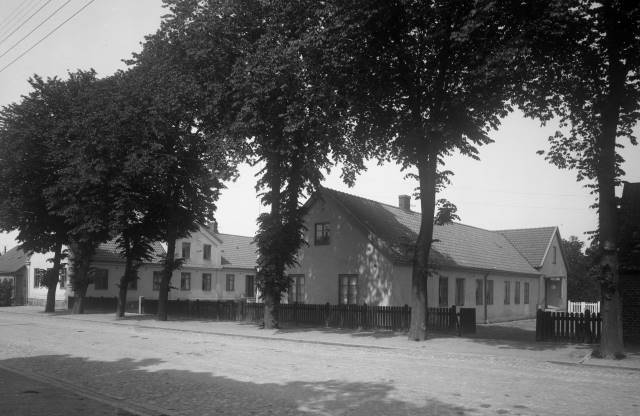 Byskolan på Västergatan. Här inrymdes även Eslövs bibliotek. Källa: Eslövs kommuns bildarkiv, Föjers foto.