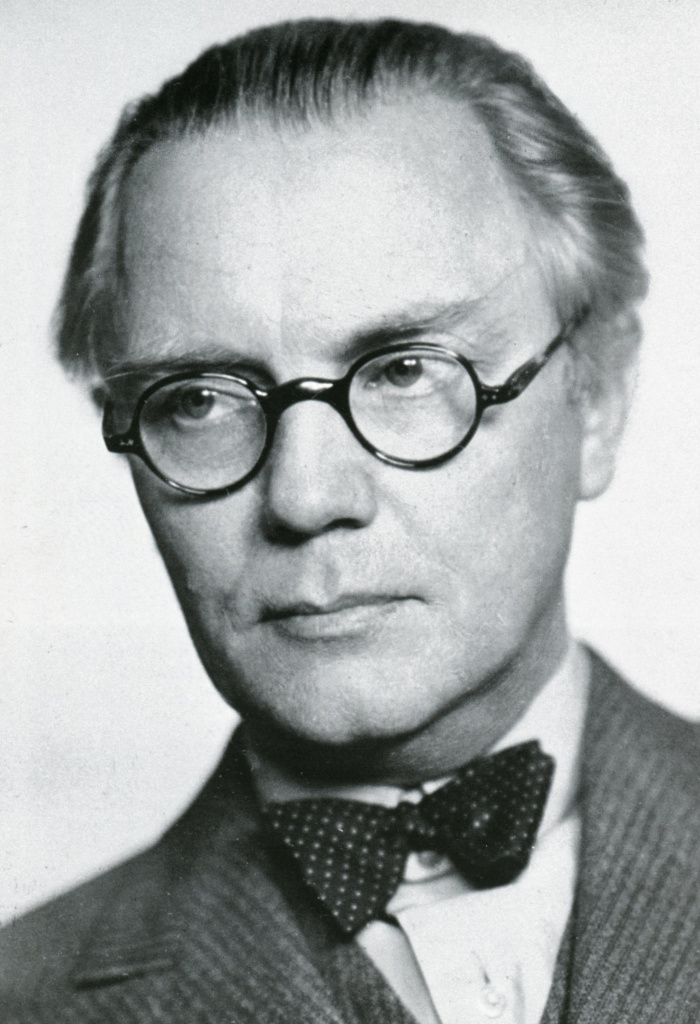 Arkitekt Gunnar Asplund, cirka 1940. Källa: Wikimedia Commons.