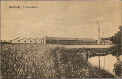 Vy av Marieholms Yllefabrik sett från söder före tillbyggnaden av kontoret.