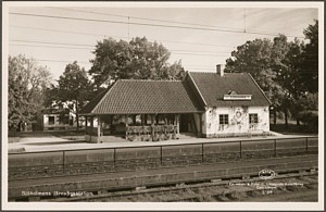 Sjöholmens järnvägsstation 1952. Källa: digitaltmuseum.se.