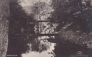 Parti av Saxån. Bron vid yllefabriken 1920-30.