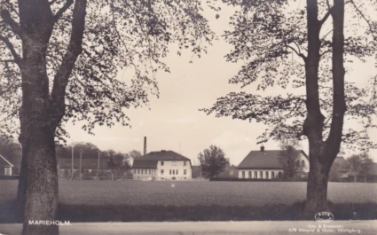 Foto taget från Kvarngatan, ungefär vid nuvarande torget, mot Storgatan.